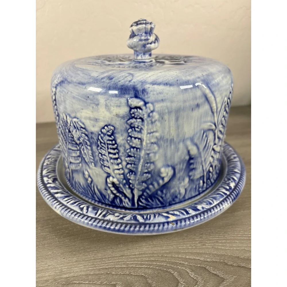 Unbranded antique majolica